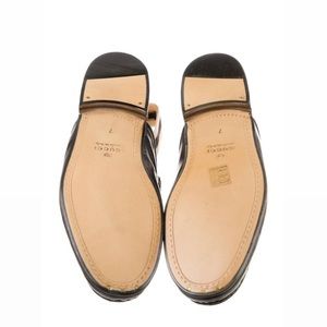 S O L D   S O L D Gucci loafers 37 runs large/wide. like new. Price firm.